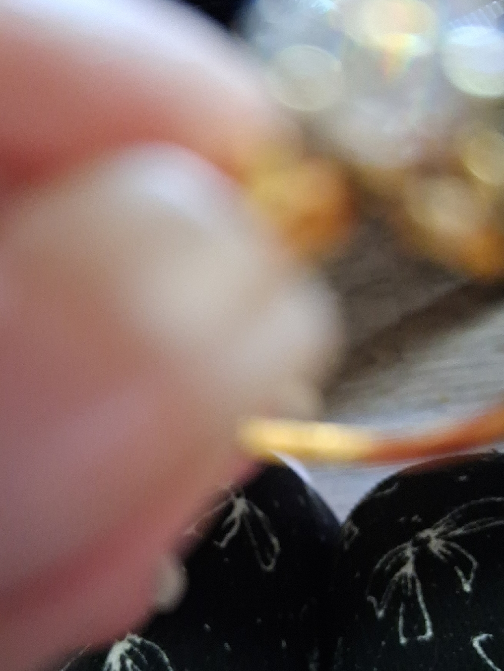Source Unknown Gold-Tone Ring with Clear Round-Cut Stone - Picture 8 of 12